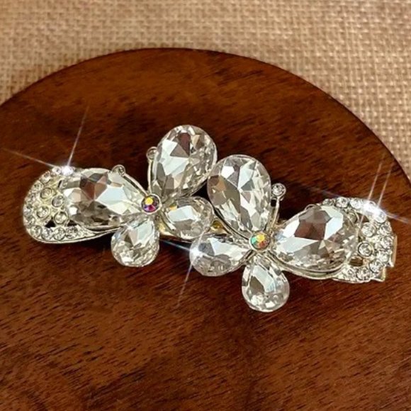 CRYSTAL BUTTERFLIES HAIR CLIP in Silver - Picture 1 of 1